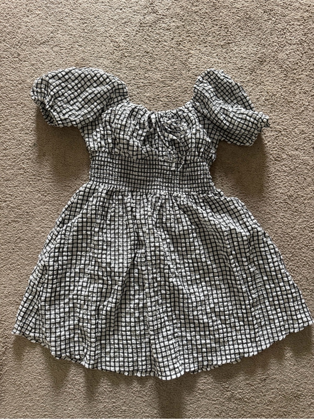 Black-and-white gingham puff-sleeve dress Size S